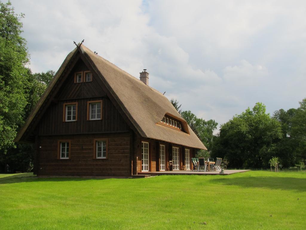 Вілла Exklusives Holzhaus Бург Номер фото